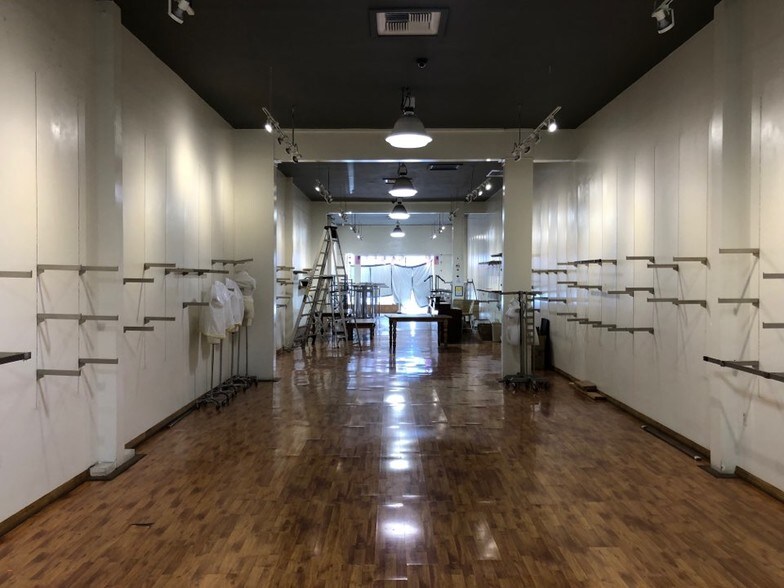 More Photos Of 133-137 N Market St, Inglewood Storefront For Lease