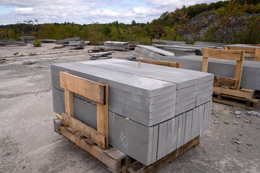 More Photos Of 407 Peck Hill Rd, New Milford Manufacturing For Sale