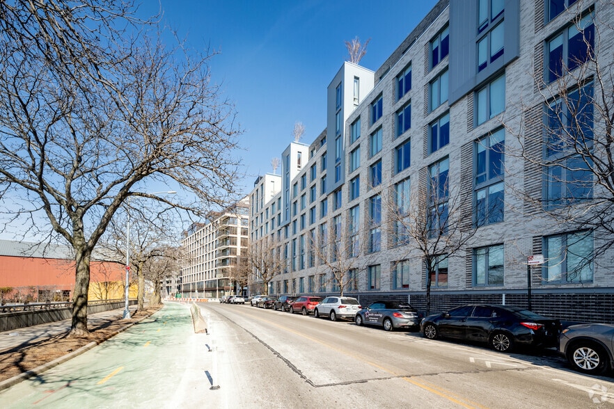 More Photos Of 30-77 Vernon Blvd, Astoria Apartments For Lease