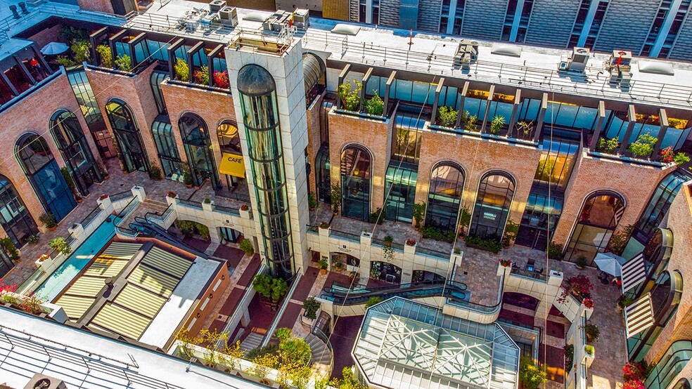 More Photos Of 413-445 N Rodeo Dr, Beverly Hills Storefront Retail Office For Lease