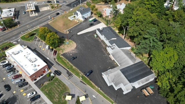 More Photos Of 830 S Main St, Cheshire Freestanding For Lease