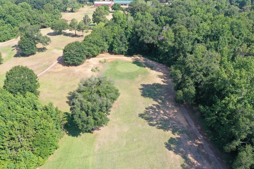 More Photos Of 2130 Country Club Rd, Palestine Golf Course Driving Range For Sale