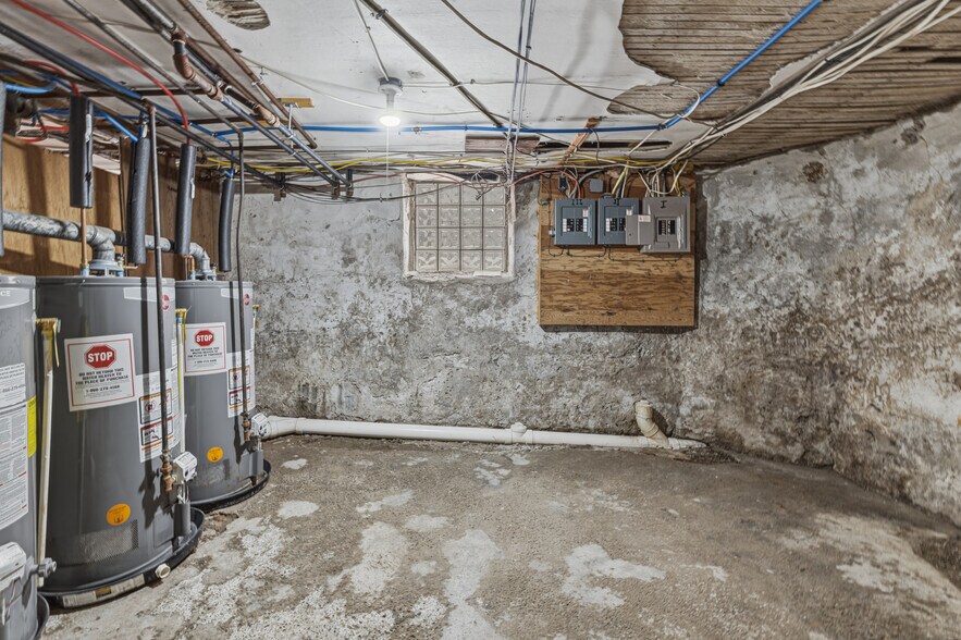 More Photos Of 141 Hunter St, Fall River Apartments For Sale