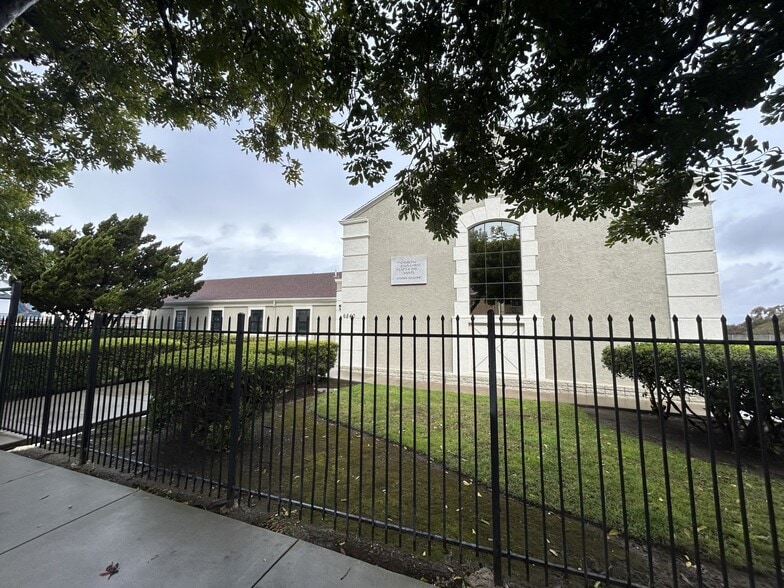 More Photos Of 6840 Osler St, San Diego Religious Facility For Sale
