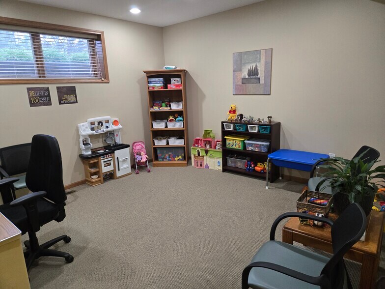 More Photos Of 690 S Trumbull St, Bay City Loft Creative Space For Sale