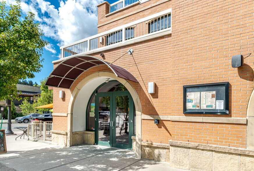More Photos Of 700 Yampa, Steamboat Springs Restaurant For Sale