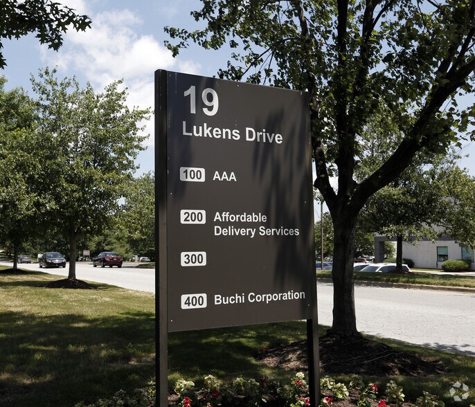 More Photos Of 19 Lukens Dr, New Castle Warehouse For Lease
