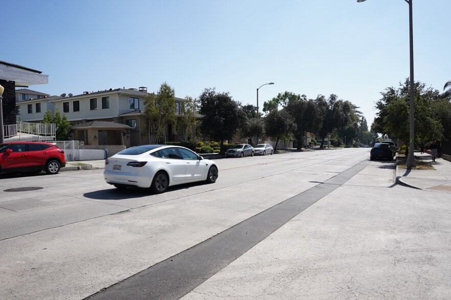 More Photos Of 1429 N Fair Oaks Ave, Pasadena Religious Facility For Sale