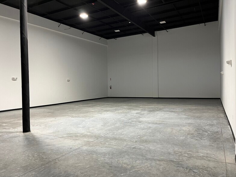 More Photos Of 7265 NW 74th St, Medley Warehouse For Sale