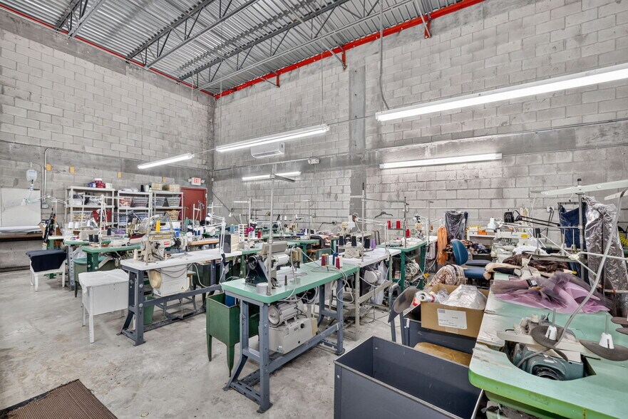 More Photos Of 2202-2204 W 78th St, Hialeah Warehouse For Sale