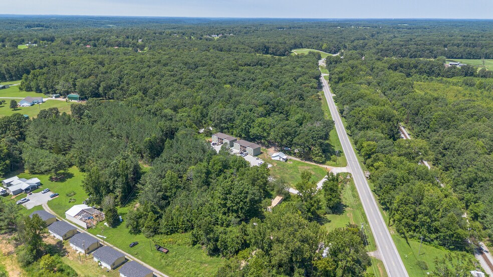 More Photos Of 21 Lost Ln, McEwen Apartments For Sale