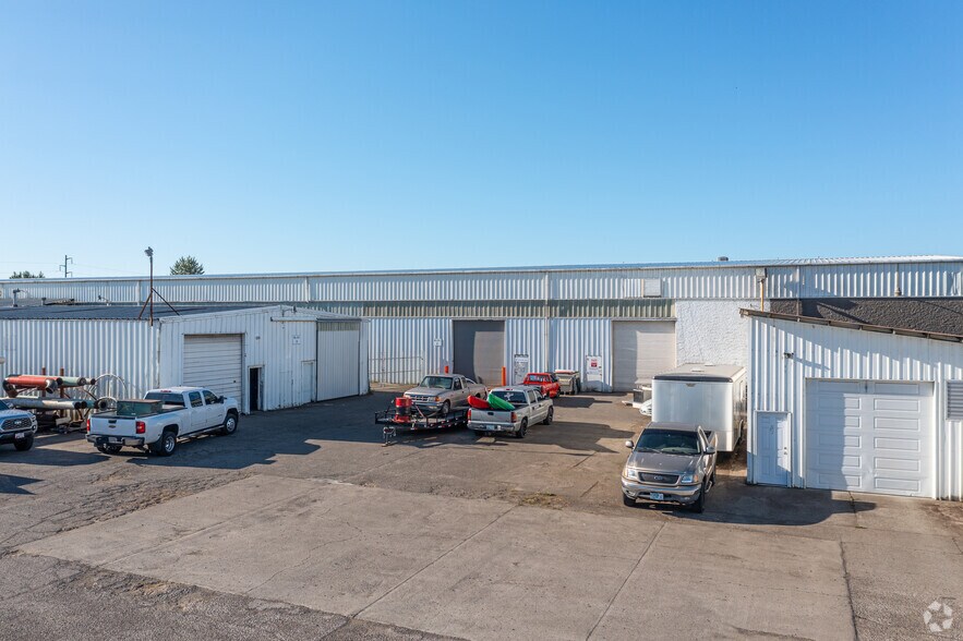 More Photos Of 3613-3615 Pacific Blvd SW, Albany Warehouse For Sale