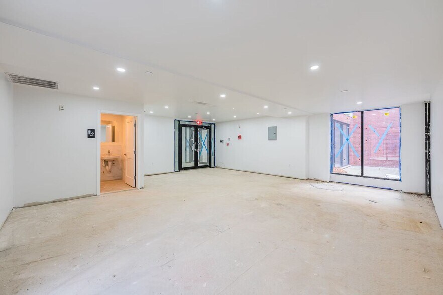 More Photos Of 16502 Sanford Ave, Flushing Apartments For Sale
