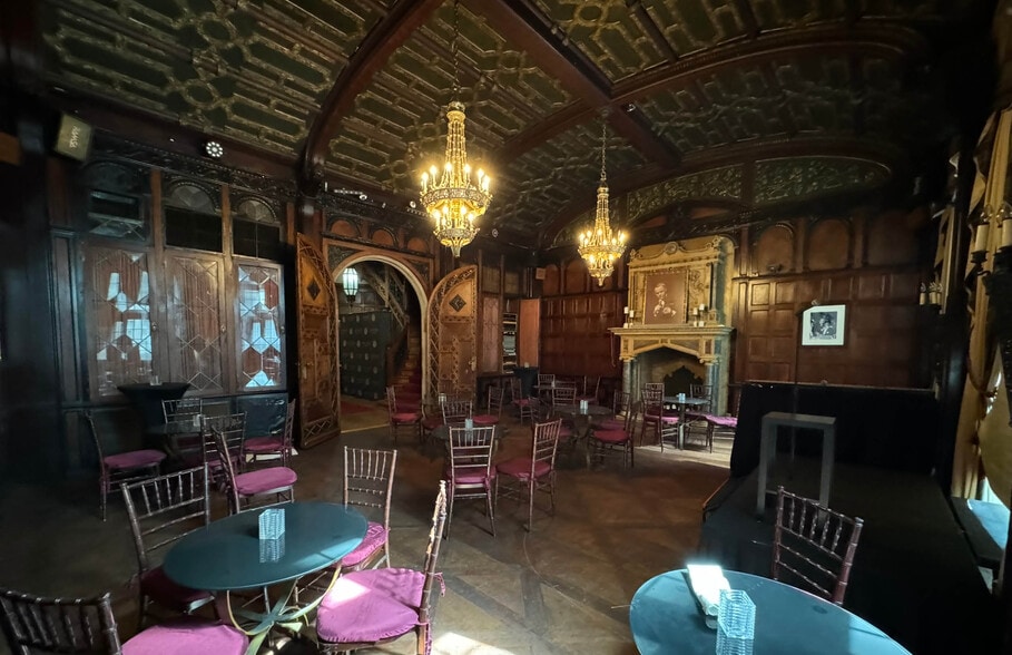 More Photos Of 57 E 55th St, New York Lodge Meeting Hall For Sale