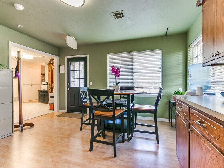 More Photos Of 16446 NE 23rd St, Choctaw Office Residential For Sale