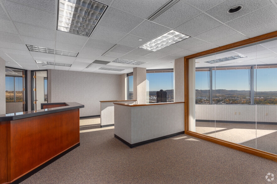 Photo of 16th Floor Ste 1650