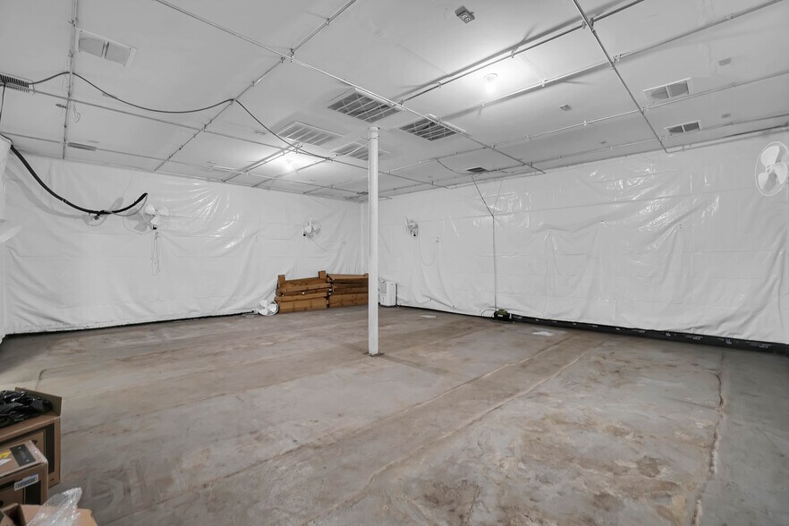 More Photos Of 42851 E County Road 1470, Lone Wolf Land For Sale
