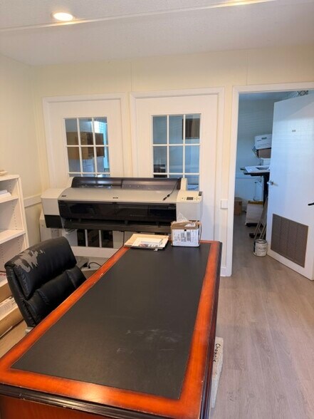 More Photos Of 98 Frelinghuysen Ave, Newark Hotel For Lease