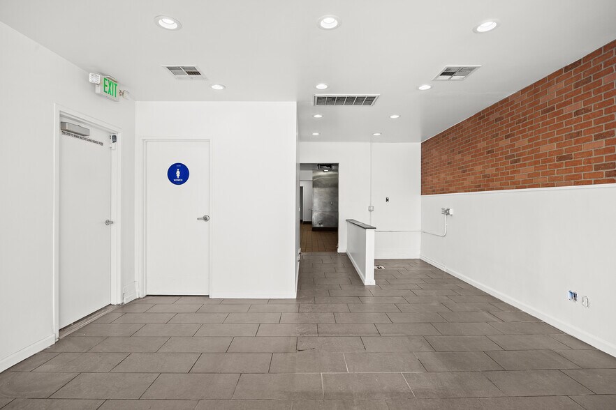 More Photos Of 13215 Paramount Blvd, South Gate Freestanding For Sale