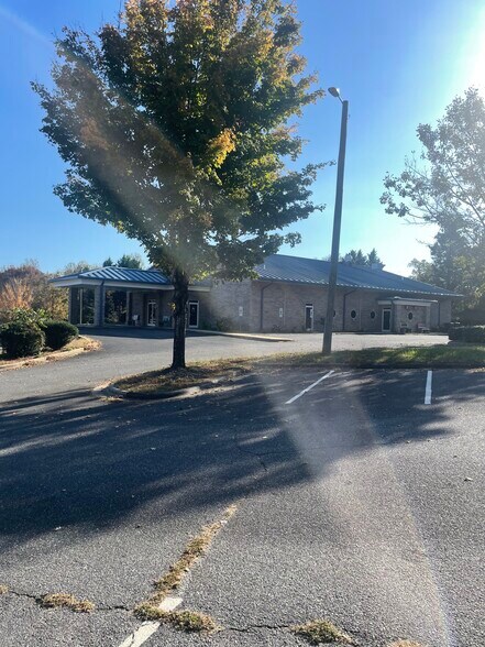 More Photos Of 2006 S Sterling St, Morganton Freestanding For Lease