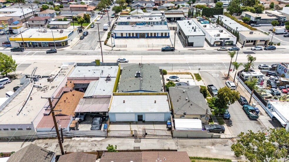 More Photos Of 13175 Paramount Blvd, South Gate Office For Sale