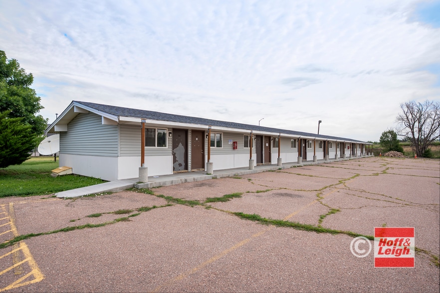 More Photos Of 650 Champlin Dr, Fountain Hotel For Sale