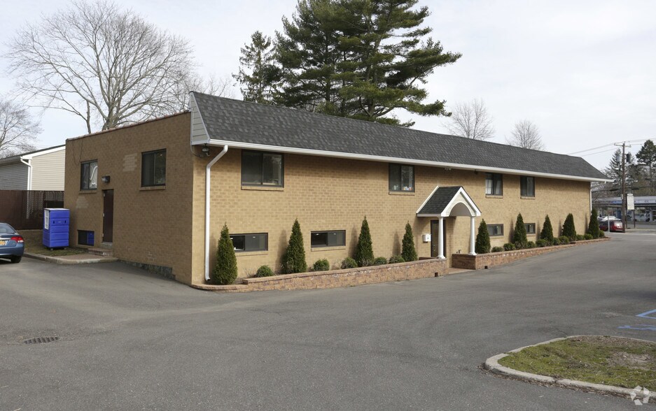 More Photos Of 205 Smithtown Blvd, Nesconset Office For Sale