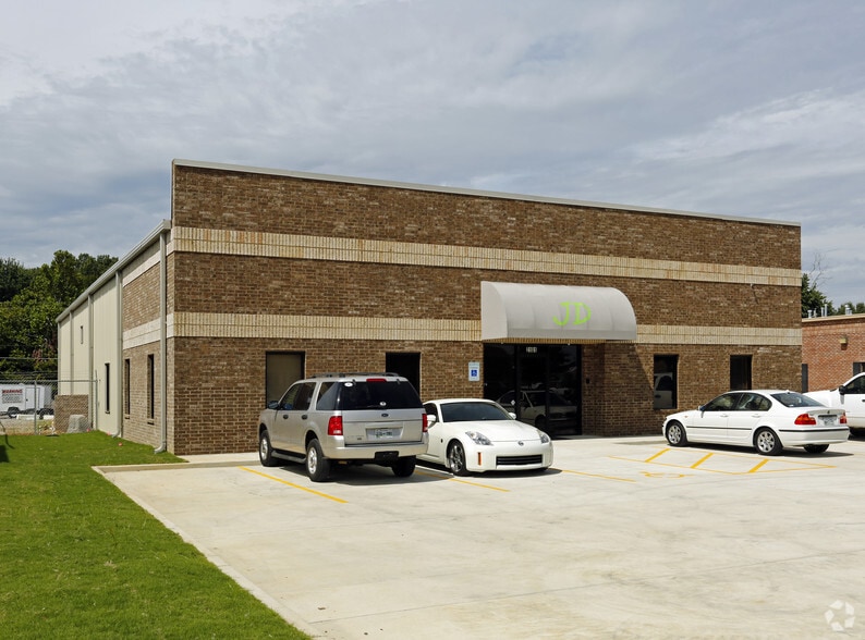 Primary Photo Of 2101 Hillshire Cir, Memphis Warehouse For Lease