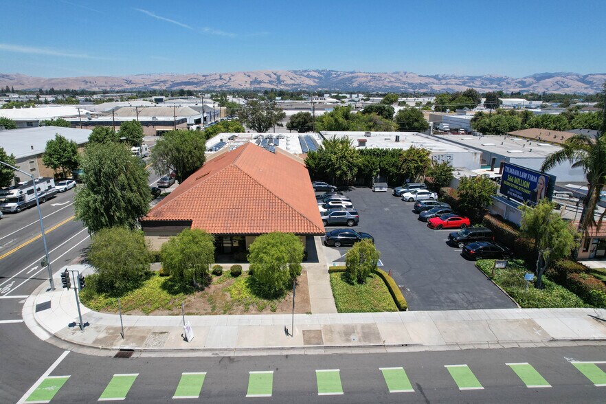 More Photos Of 1156 N 4th St, San Jose Office For Lease