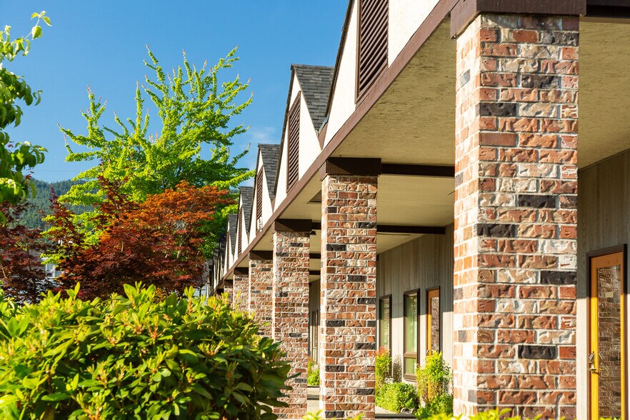 More Photos Of 1505 NW Gilman Blvd, Issaquah Office For Lease