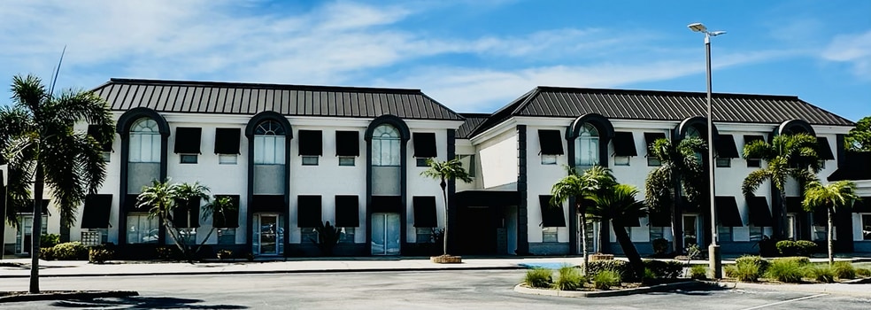 Primary Photo Of 5250 17th St, Sarasota Office For Lease