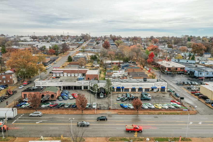 Primary Photo Of 3500 S Kingshighway Blvd, Saint Louis Auto Repair For Sale