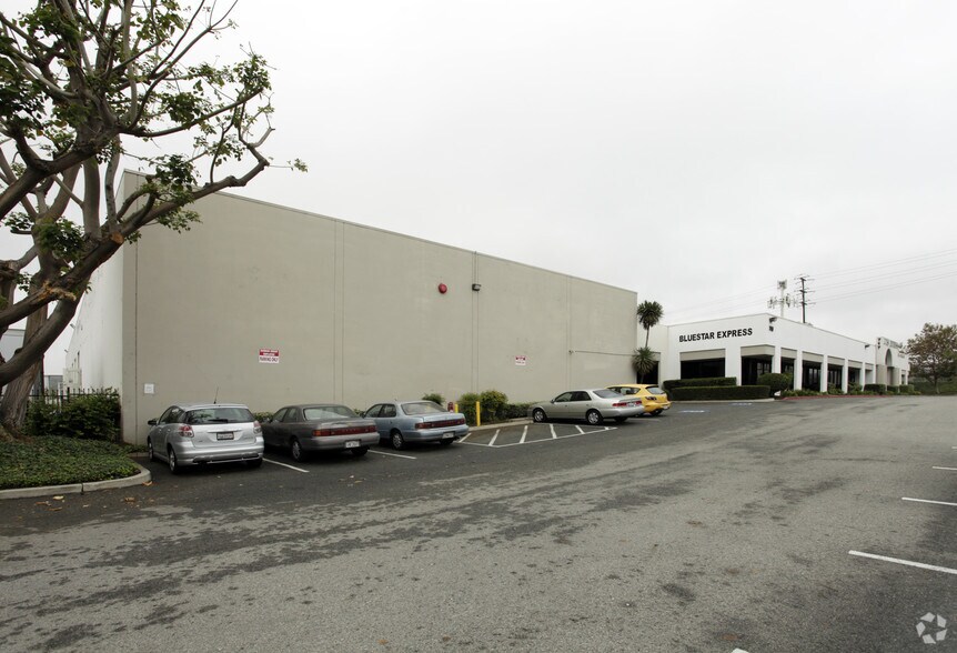 More Photos Of 18961-18971 E Arenth Ave, La Puente Warehouse For Lease
