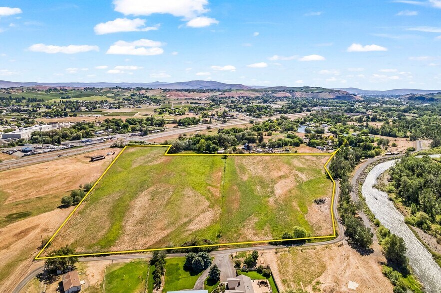 More Photos Of NKA McCormick Road, Yakima Land For Sale