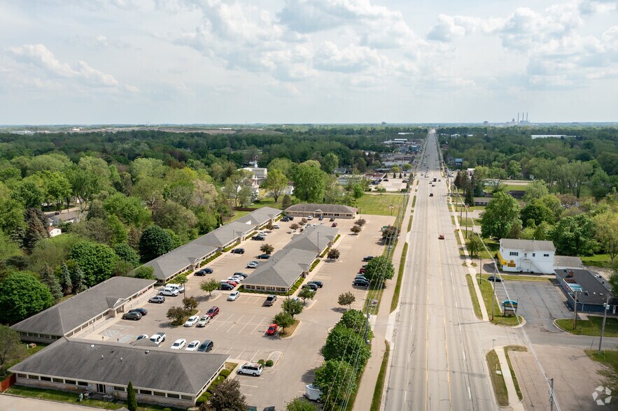 More Photos Of 15851 S US Highway 27, Lansing Unknown For Lease