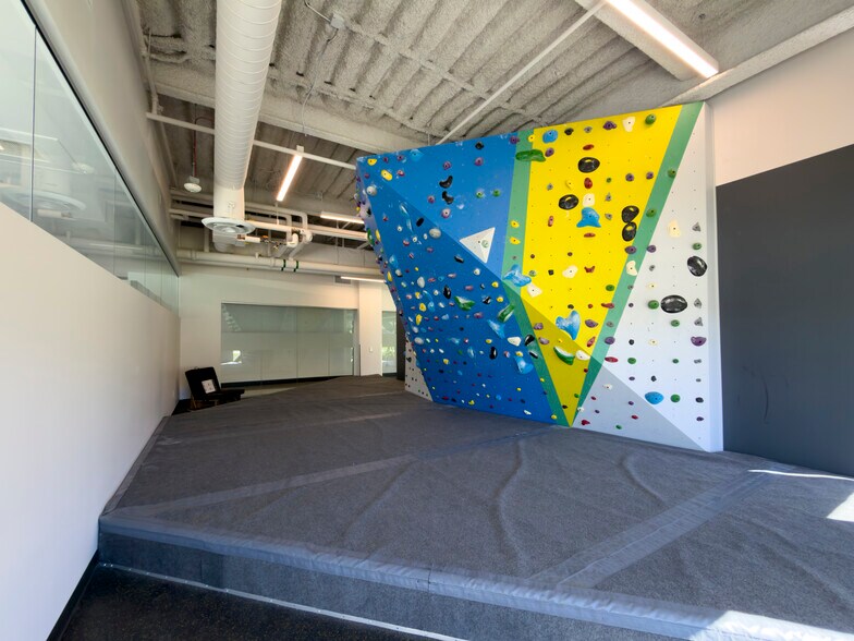 More Photos Of 303 S Chipeta Way, Salt Lake City Office For Lease