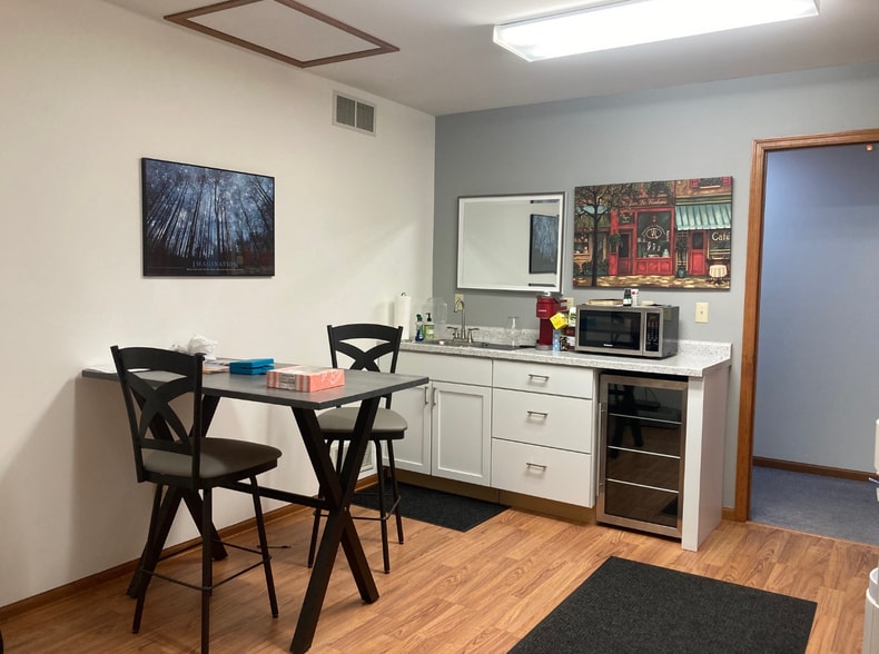 More Photos Of 115 Enterprise Dr, Verona Medical For Sale