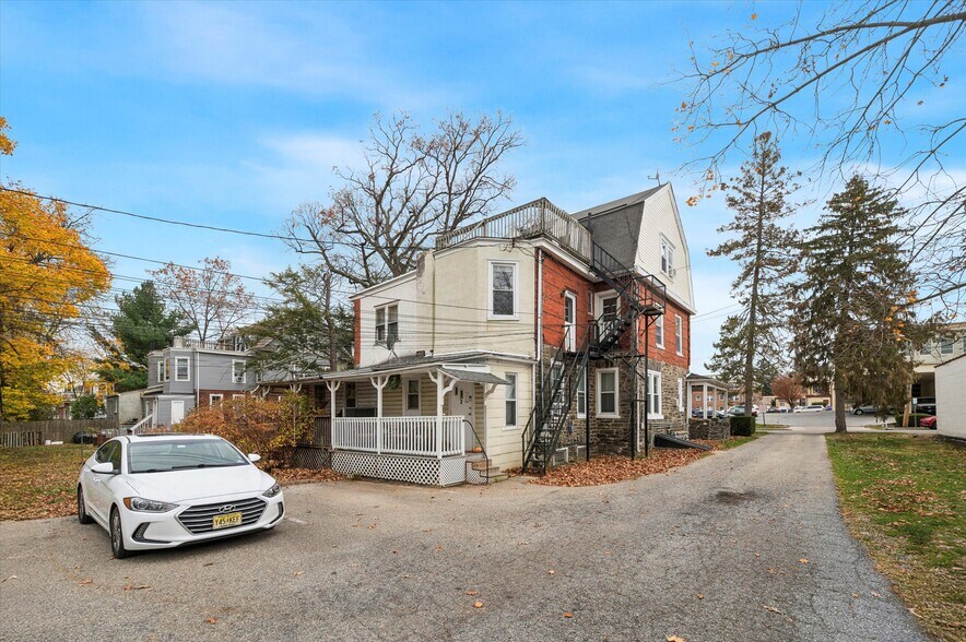 More Photos Of 107 Walnut Ave, Ardmore Apartments For Sale