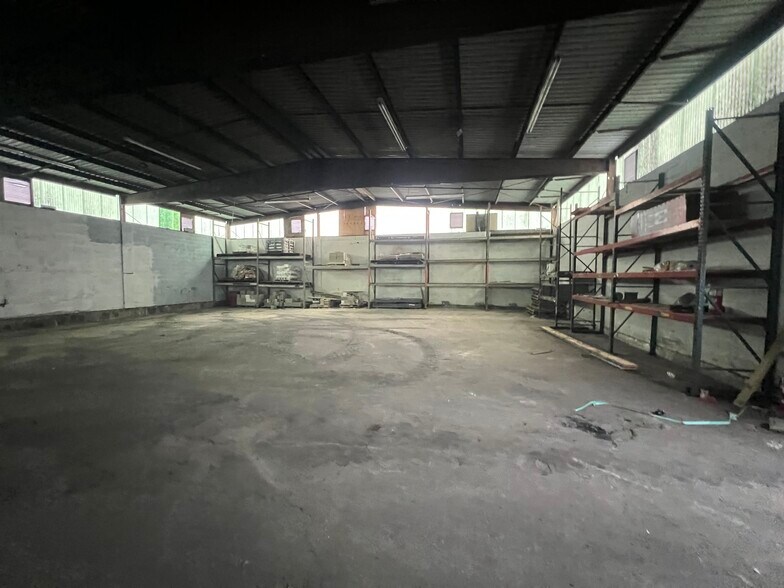 More Photos Of 251 Clay St, Manchester Warehouse For Lease