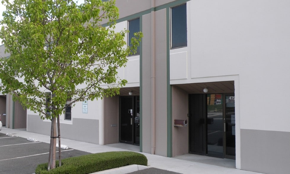 More Photos Of 4750 Norris Canyon Rd, San Ramon Light Distribution For Lease