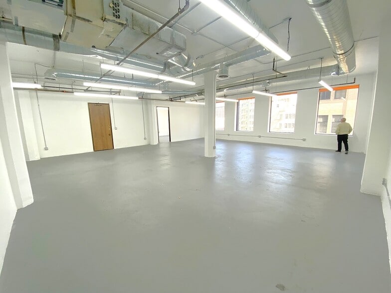 More Photos Of 643 S Olive St, Los Angeles Loft Creative Space For Lease
