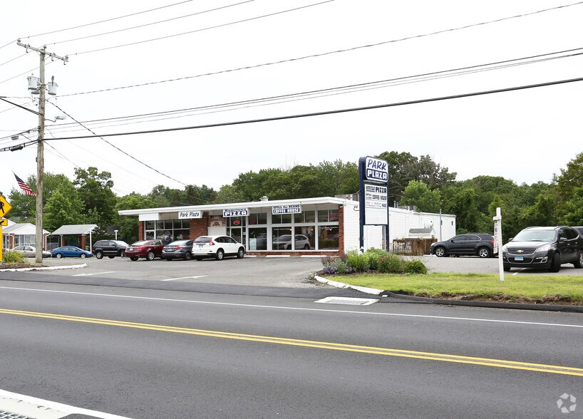 More Photos Of 49 Waterbury Rd, Prospect Storefront For Sale