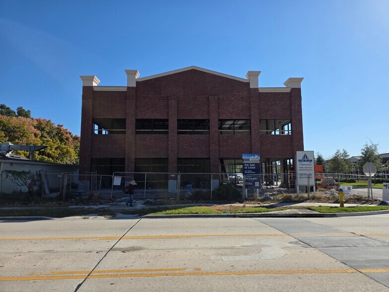 More Photos Of 425 S Woodland Blvd, Deland Office For Sale