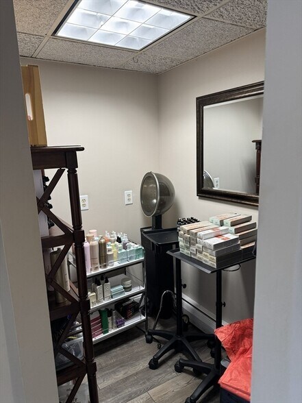 More Photos Of 622 Boston Rd, Billerica Freestanding For Lease