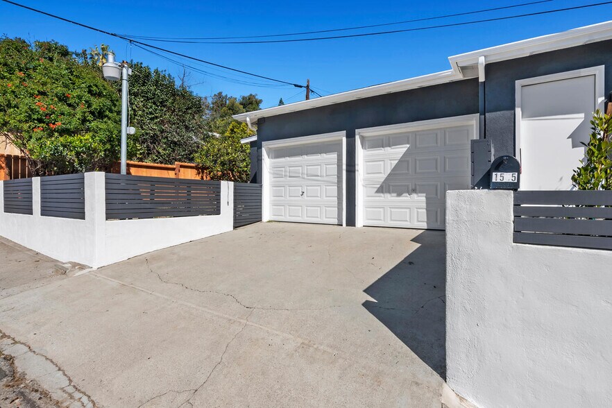 More Photos Of 2201 Avon St, Los Angeles Multifamily For Sale