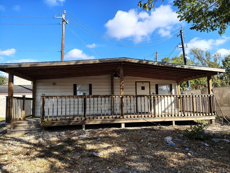 Primary Photo Of 11211 Kitty Brook Dr, Houston Land For Lease