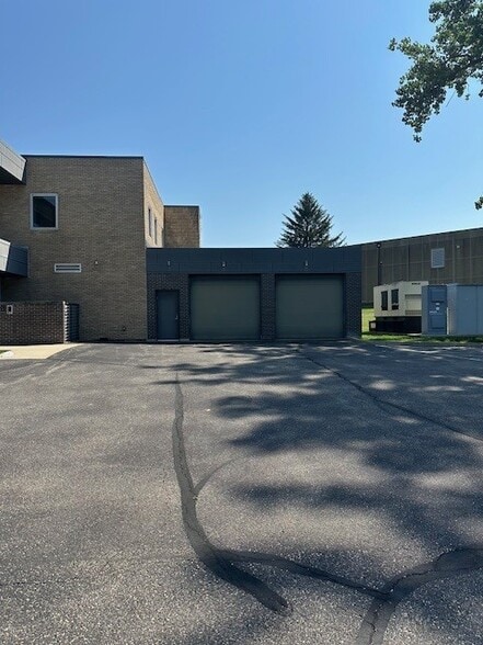 More Photos Of 6450 Sand Lake Rd, Dayton Office For Sale