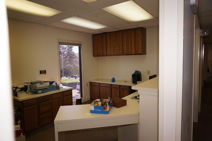 More Photos Of 3505 Behrman Pl, New Orleans Office For Sale