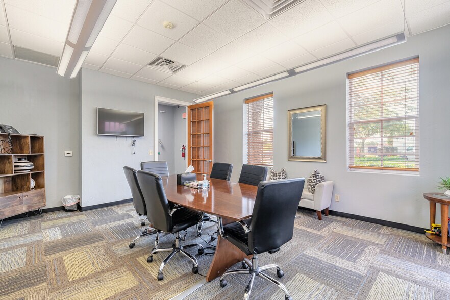 More Photos Of 200 Magnolia Ave, Daytona Beach Office For Sale