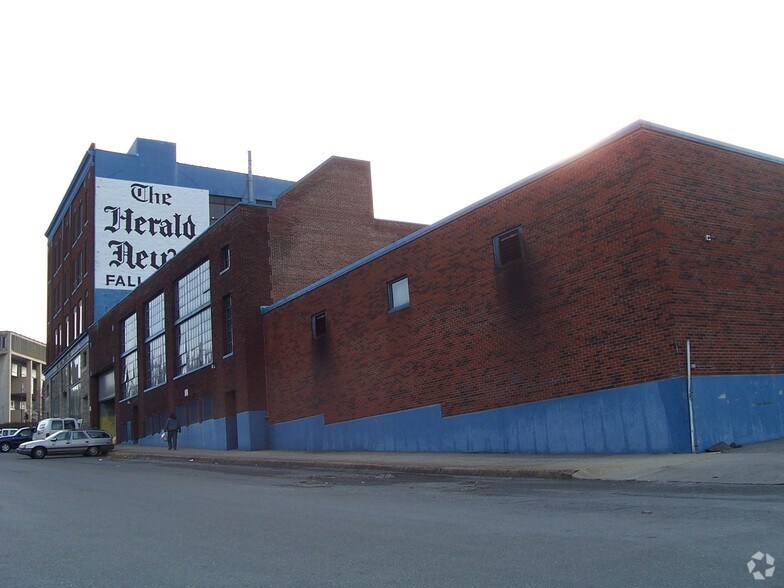 More Photos Of 207 Pocasset St, Fall River Warehouse For Lease